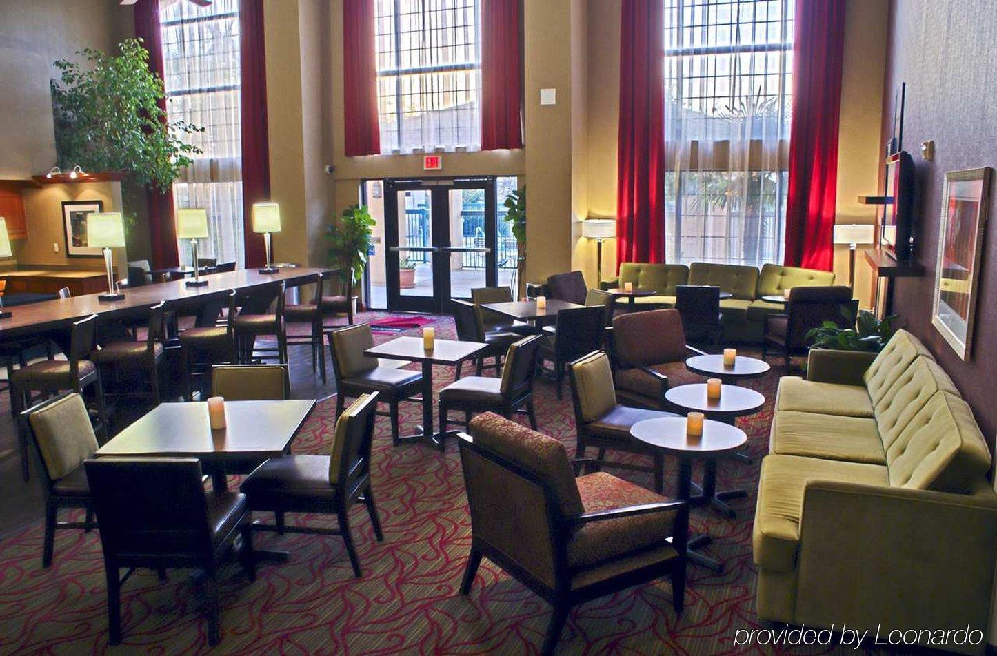 Hampton Inn & Suites Camarillo Restaurant foto